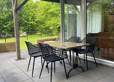 Huisdiervriendelijke bungalow op groen park - 2