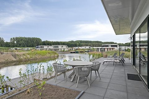 Luxe villa met sauna aan het water - 2