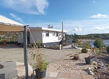 Ferienwohnung mit Blick auf einen See