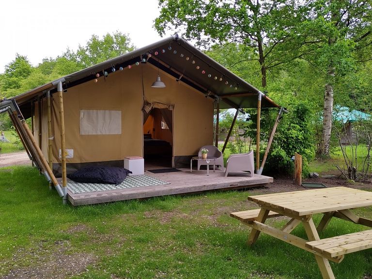 Slapen in een luxe safaritent in Drenthe - 1