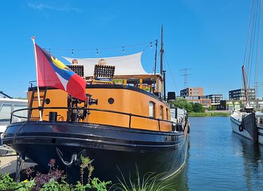 Charmante kapiteinshut op historisch schip - 1