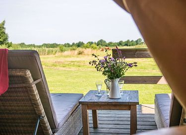 Romantic glamping tent with hot tub - 16