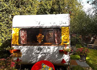Retro B&B Caravan on a Small Island  - 29