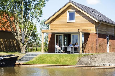 Luxe vakantiehuis (4p.) direct aan het water - 2