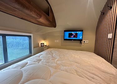 Uniek overnachten in een retro streamcamper - 18