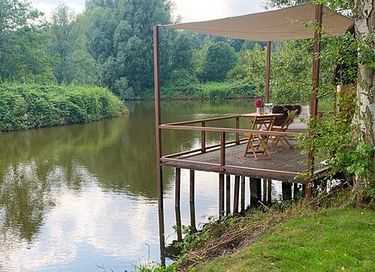 Uniek tiny house met hottub aan het water - 9