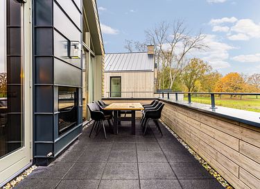 Luxury water villa with its own jetty in Limburg - 13