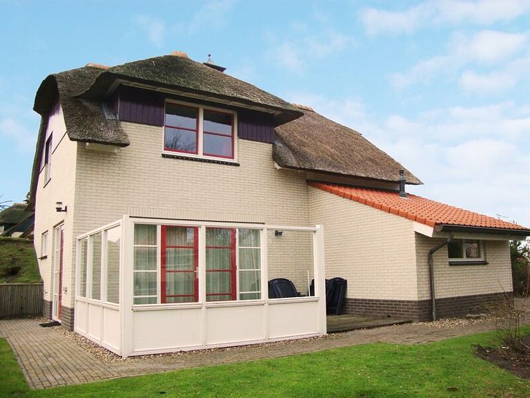 House with garden near the IJsselmeer - 1
