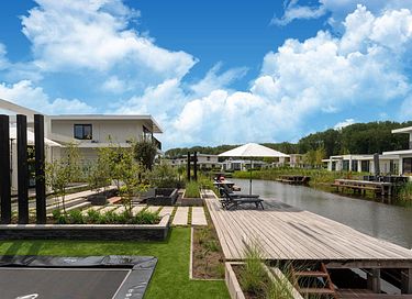 Villa am Wasser mit Jacuzzi