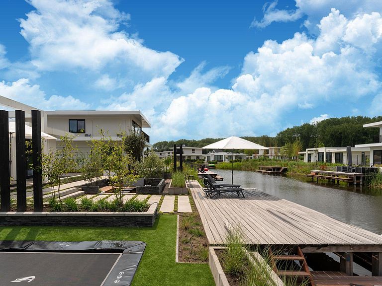 Villa met jacuzzi aan het water - 1