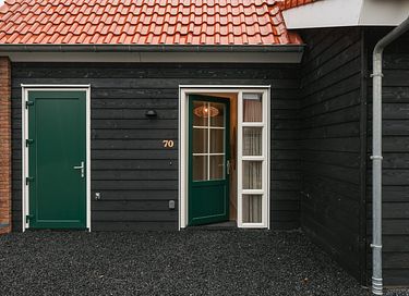 Rural waterfront holiday home - 4
