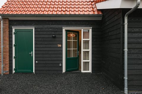 Rural waterfront holiday home - 4
