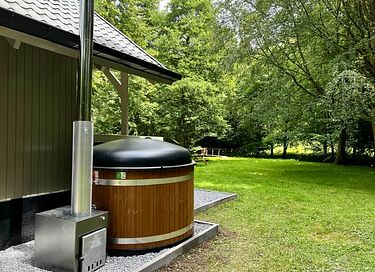 Unique chalet with hot tub on a river - 4