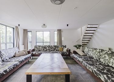 Geräumige Gruppenunterkunft mit überdachter Terrasse - 4