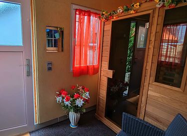 Group house with an entertainment room and a sauna - 41