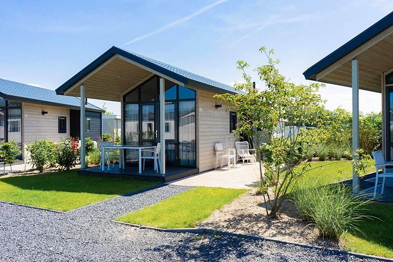 tiny house au bord d'un lac en Gueldre - 1