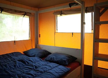 Large 12-person safari tent in Veluwe Region - 14