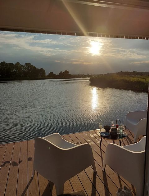 Unieke waterbeleving op luxe woonboot - 5