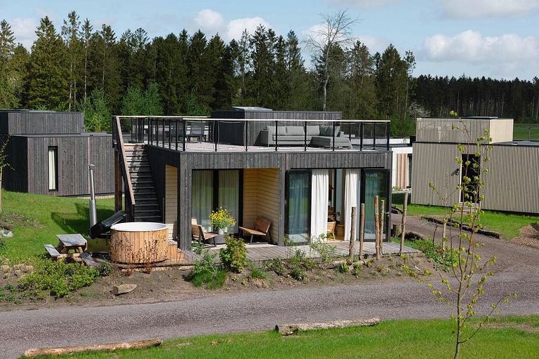 Tiny House met uniek dakterras en hottub - 1