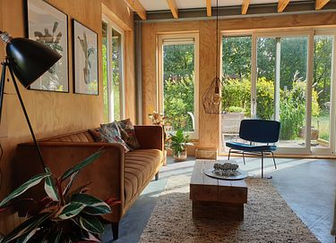Peace & nature in sleek design vacation home - 2