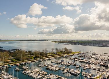 Vacation home near a large lake in Zeeland - 25
