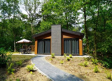 Modern vakantiehuis (6p) met eigen hottub
