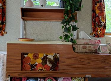 Spend the night in a vintage folding caravan - 10