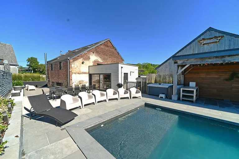 Groepsaccommodatie met jacuzzi in de Ardennen - 1