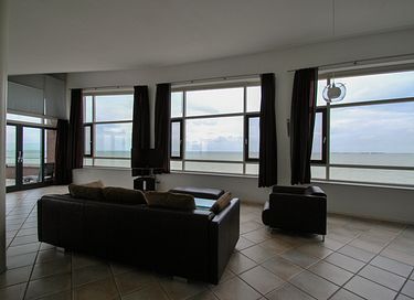 Penthouse with double balcony and sauna - 7