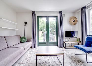 Maison familiale moderne et lumineuse avec grand jardin - 7