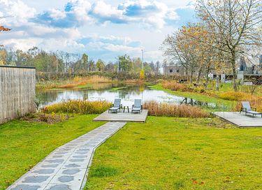Luxury water villa with its own jetty in Limburg - 3