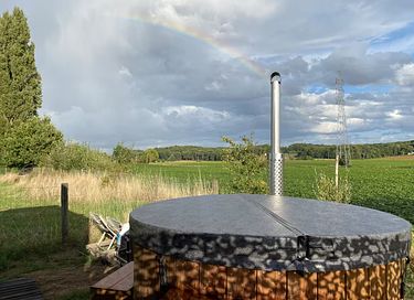 Glamping dome met hottub en uitzicht - 22