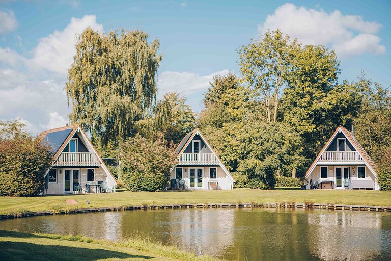 Comfortable holiday home on green park - 1