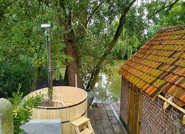 Cottage mit Whirlpool direkt am Teich - 9