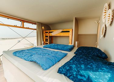 Modern strandhuis op het strand in Zeeland - 8