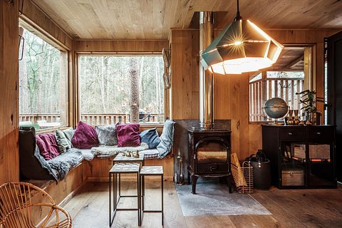 Unique treehouse (5p) with private hot tub - 5