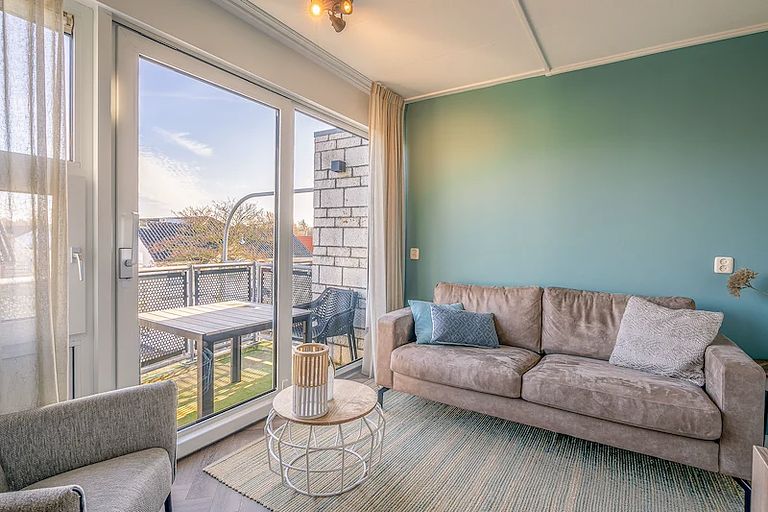 Moderner Aufenthalt mit Balkon auf Texel - 1