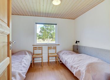 Gezinswoning met grote tuin en sauna - 13