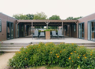 Leuke familielodge met overdekte veranda  - 2
