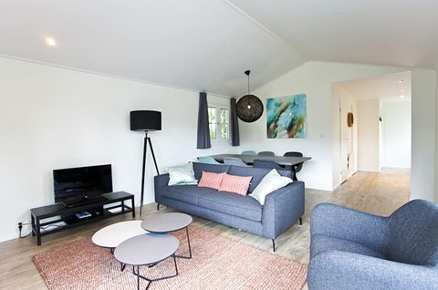 Vrijstaand vakantiehuisje dichtbij een meer - 5