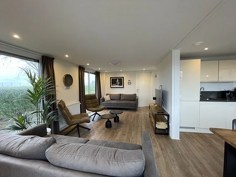 Spacious 10-person villa in North Holland - 3