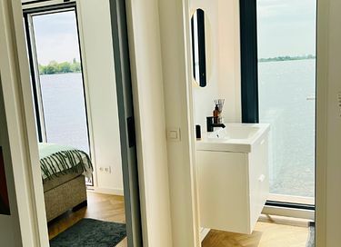 Unieke waterbeleving op luxe woonboot - 15