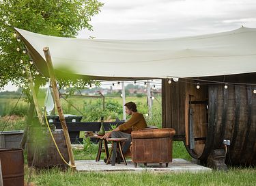 Sleeping in a romantic wine barrel - 13