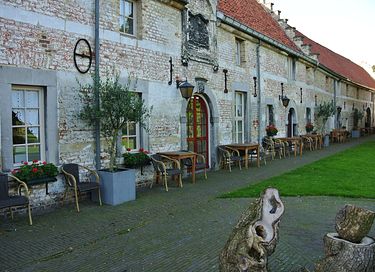 Coach house at the most beautiful castle in Limburg - 3