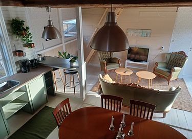 Family Residence with loft and Hideaway - 12