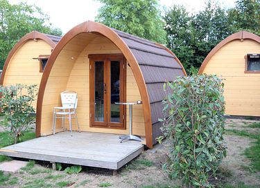 Gemütliche Wanderhütte auf Campingplatz