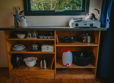 Clever gestaltetes Tiny House auf niedlichem Campingplatz - 5