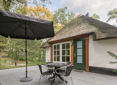 Maison dans la forêt dans le Brabant du Nord