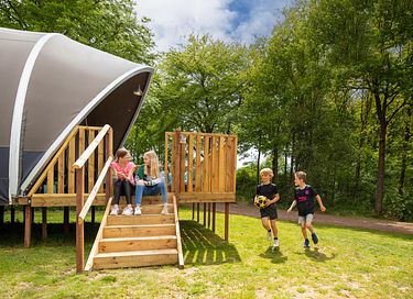 Tente glamping de luxe au bord d'un lac avec vue - 4