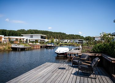 Vakantievilla met dakterras aan het water  - 2